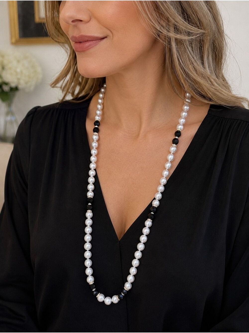 Vintage Style Faux Pearl Black Beaded Rhinestone Gold Tone Necklace 26"